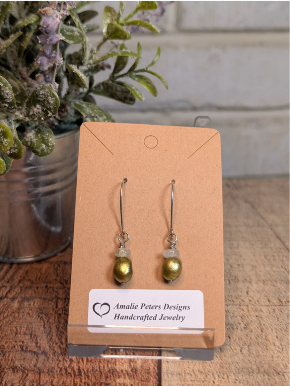 NEW Artisan Green Pearl Gemstone Drop Dangle Earrings Silver Hammered Ear Wires